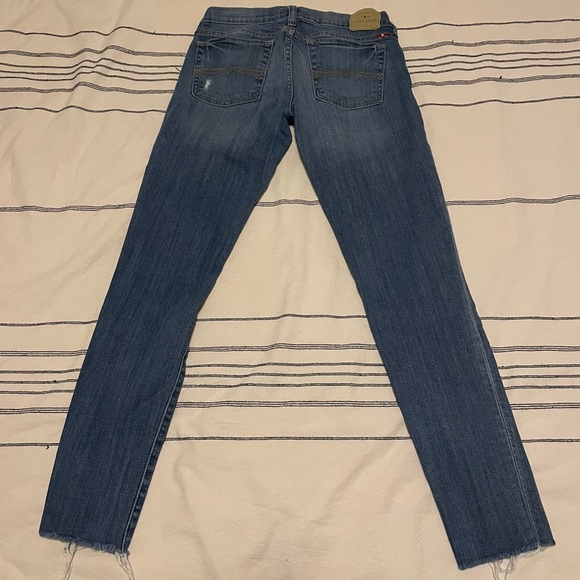 Lucky Brand Jeans - Picture 2 of 2